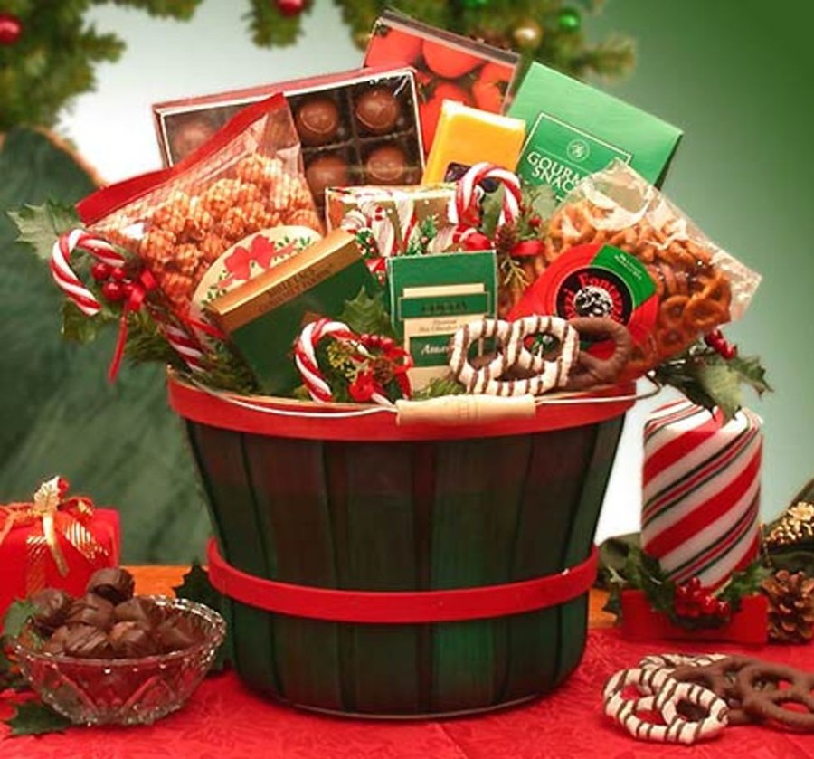 GBDS Holiday Traditions Christmas Gift Basket | Gourmet Gift Baskets