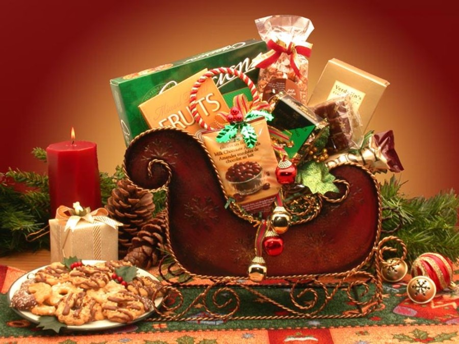 GBDS Season'S Greetings Holiday Sleigh | Holiday Gift Baskets